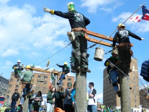 The ever popular linesmen float.