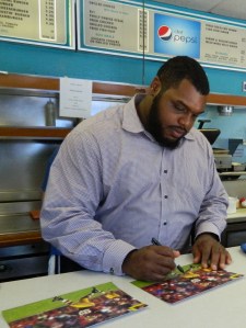 Chris Baker signs autgraphs at Bart's.